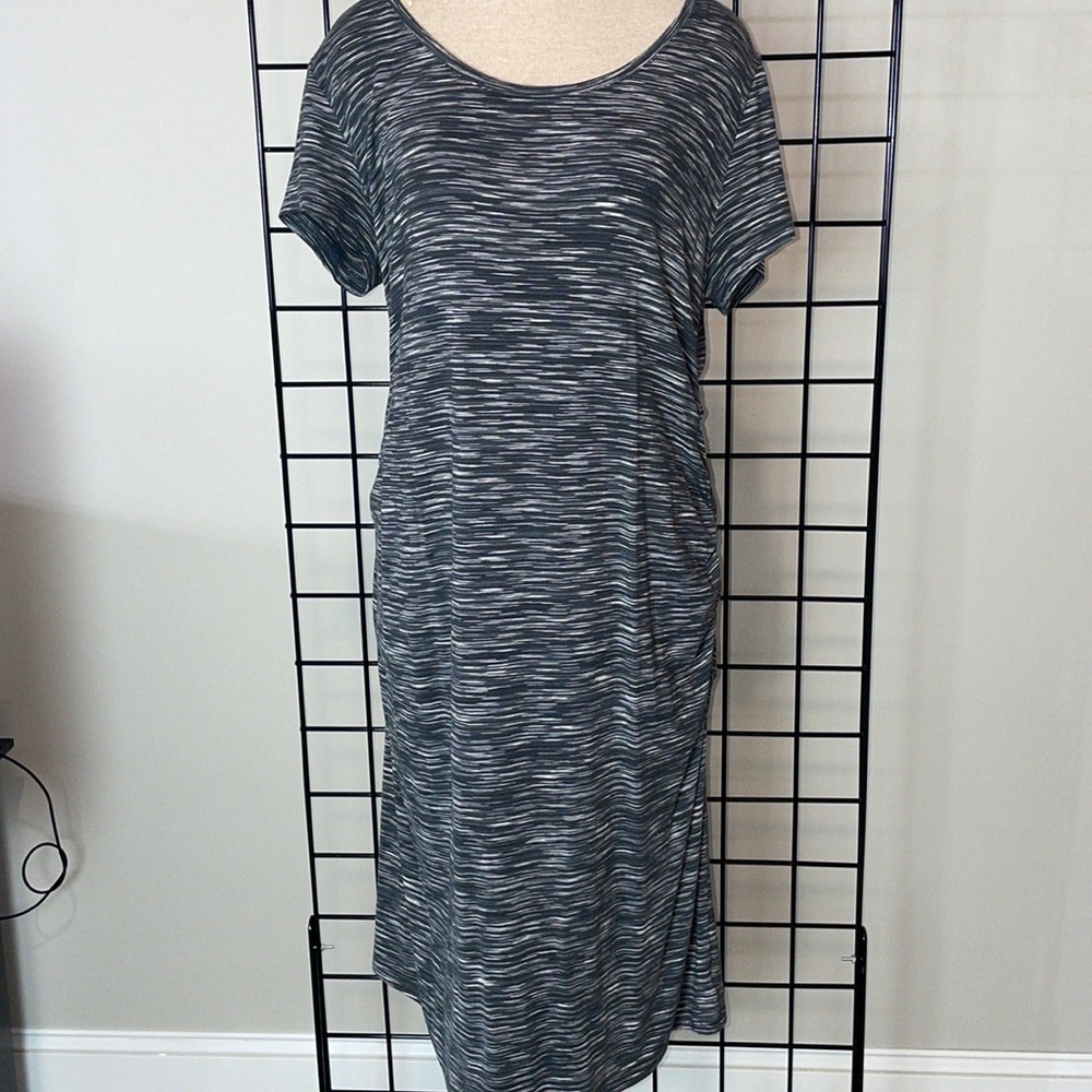 Liz Lange Maternity Dress, Ruched Sides, EC Sz L